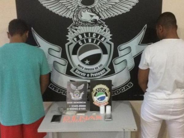 Polícia prende traficantes e desativa 