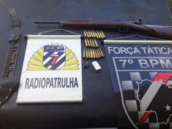 Dono de motel é preso com fuzil e munições de grosso calibre