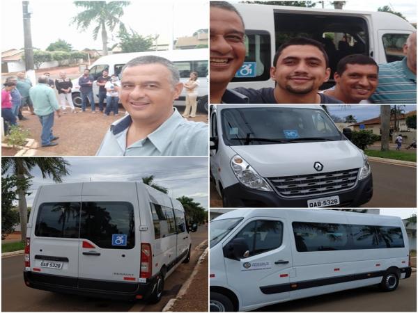 Márcio Teles participa da entrega de Van pra saúde e parabeniza município 