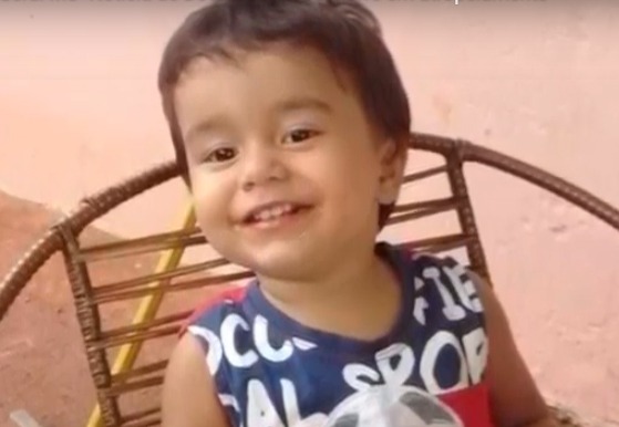 Polícia procura motociclista que atropelou e matou bebê