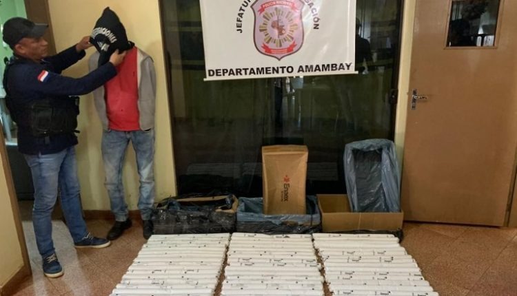 Polícia prende homem com dinamite para uso em assalto
