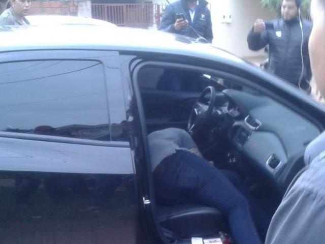 Carioca é executado a tiros dentro de carro em cidade paraguaia