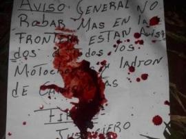 Homens são executados a tiros e criminosos deixam bilhete em corpos