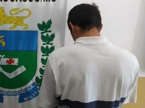 Traficante quebra algema e foge de delegacia minutos após ser preso