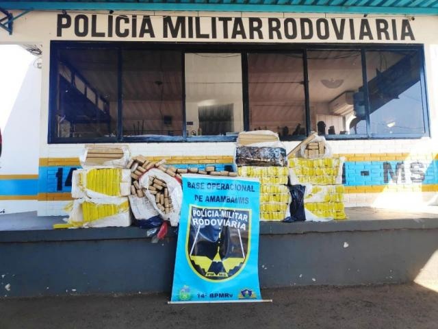 Traficante foge por milharal e abandona carro com 537 kg de maconha