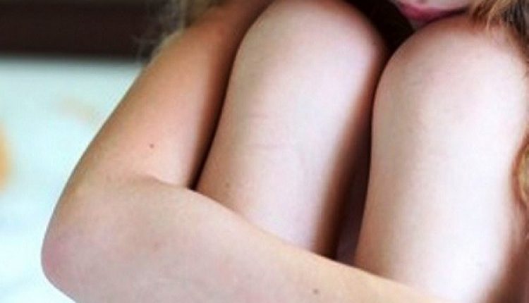 Homem esperava esposa dormir para estuprar enteada de 11 anos