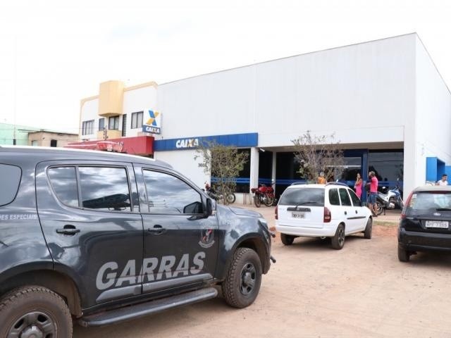Casal é suspeito de roubos a agências da CEF e Banco do Brasil