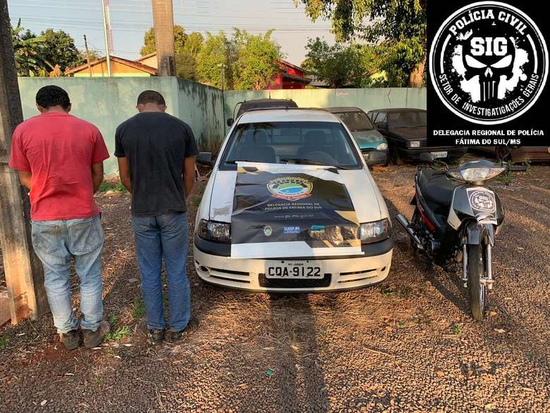 Dupla é presa com veículo furtado em Fátima do Sul