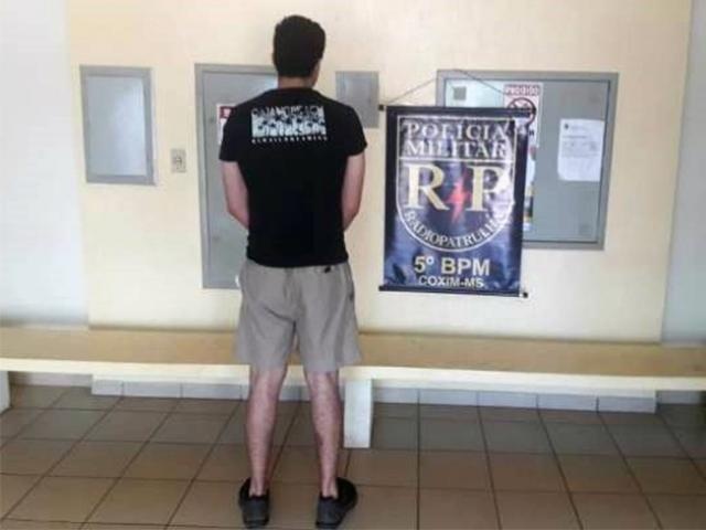 Homem é preso após manter garota nua e presa em quarto por 14 dias