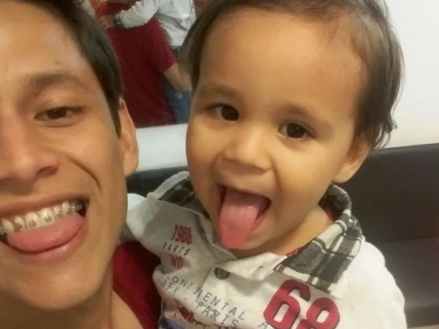 Criança afogada pelo pai foi colocada na água enquanto dormia