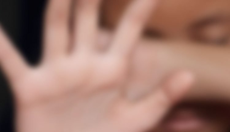 Professor é investigado por estuprar aluna desde quando ela tinha 13 anos