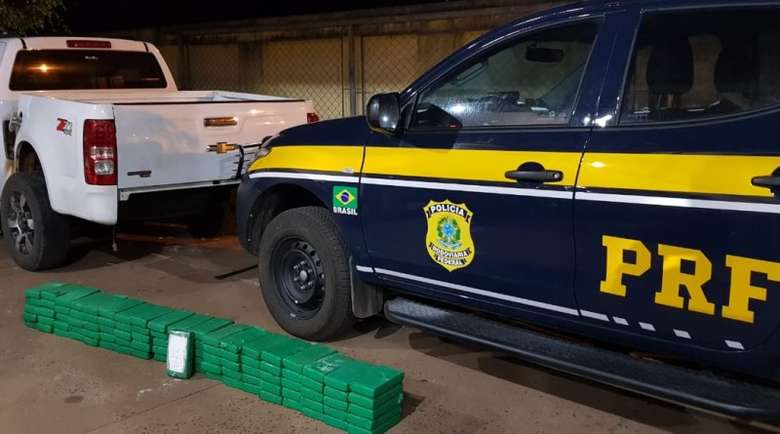 Paraguaios são presos transportando mais de 100kg de cocaína em BR