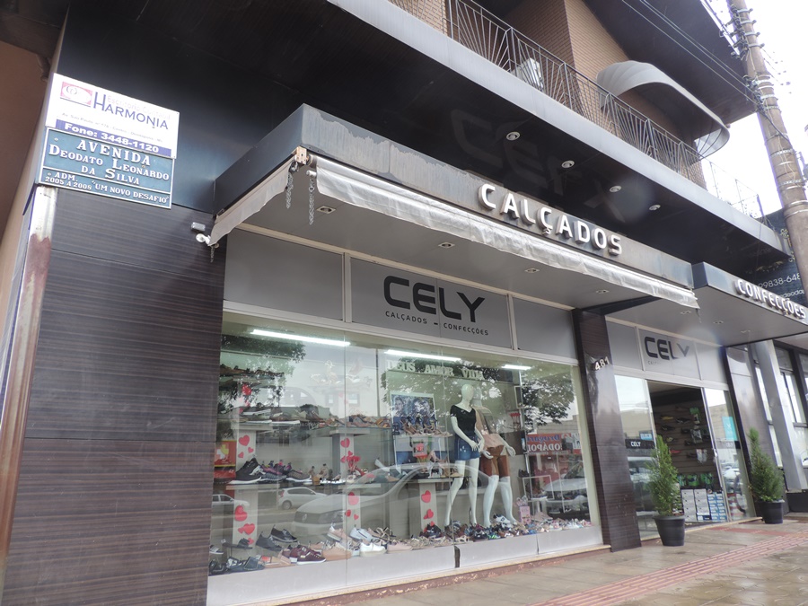 Com 44 anos de história em Deodápolis, Cely Calçados e Confecções lança promoção comemorativa 