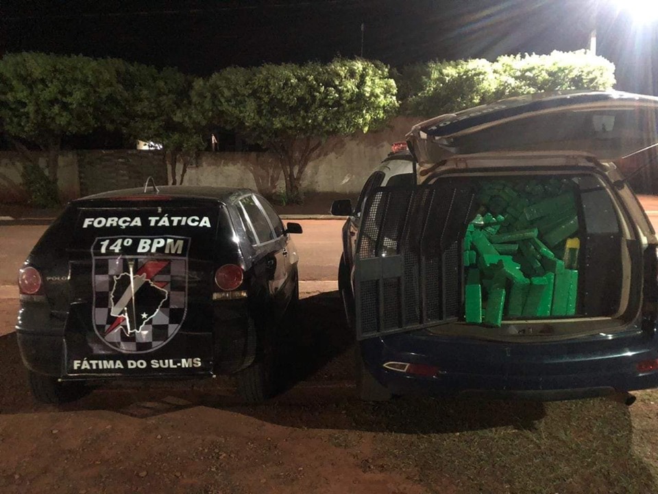 Força Tática apreendeu em Deodápolis mais de 300kg de maconha que estavam com menor de idade 