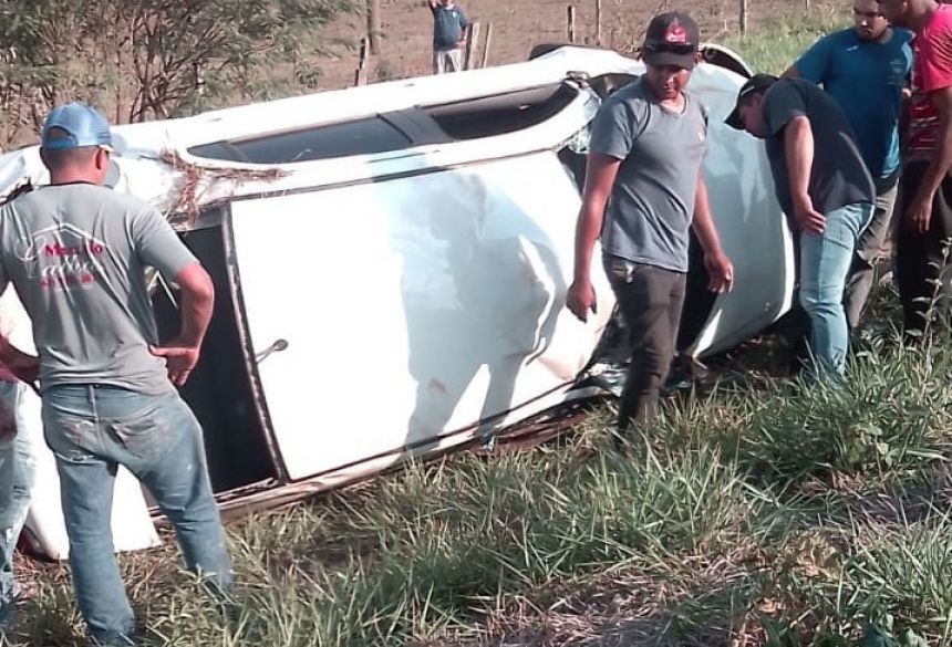 Voyage ficou destruído em acidente que ocorreu entre Deodápolis e Glória de Dourados
