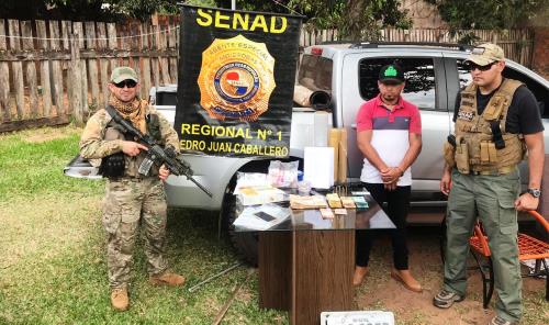 Traficante é preso com arma, dinheiro, drogas e anotações do narcotráfico