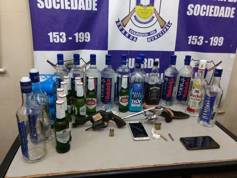Guarda encontra menores em festa regada a drogas e álcool e prende três pessoas