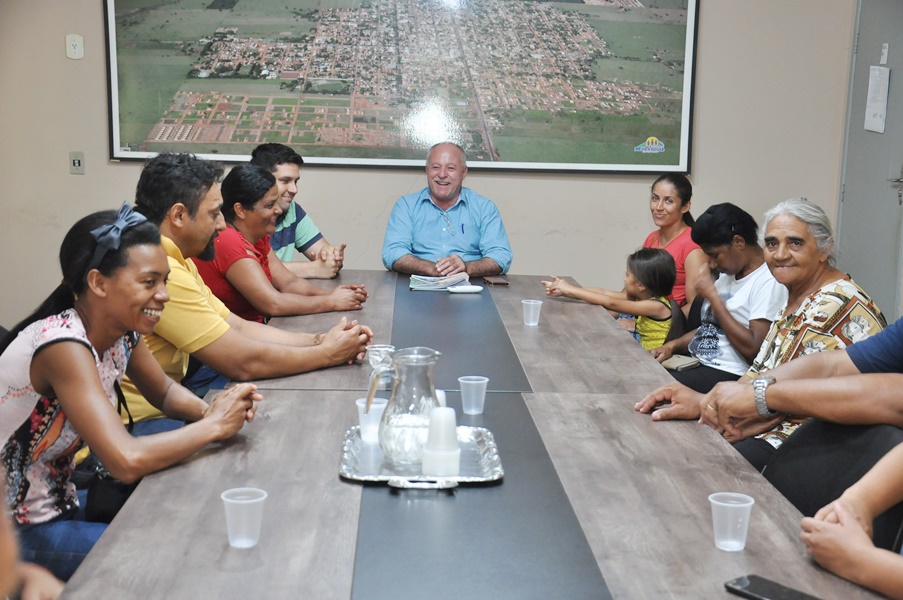 Na 20ª fase da REURB em Deodápolis, mais 16 familias realizaram o sonho de receber a escritura de seus imóveis