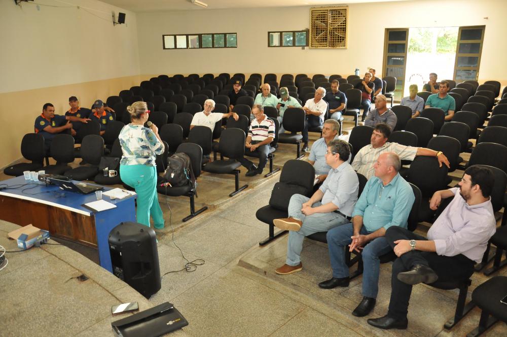 Projeto discutiu plano de trabalho visando intensificar ações no combate a problemas erosivos no município 