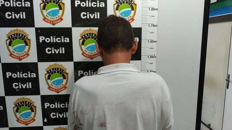 Atendente de hotel rende ladrão armado em Dourados após luta corporal