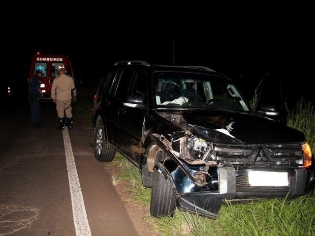 Casal fica ferido após colidir veículo em cavalo na rodovia MS-276
