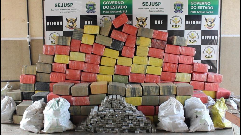 Policiais do DOF fazem a maior apreensão de maconha em 2020 próximo a Ipezal
