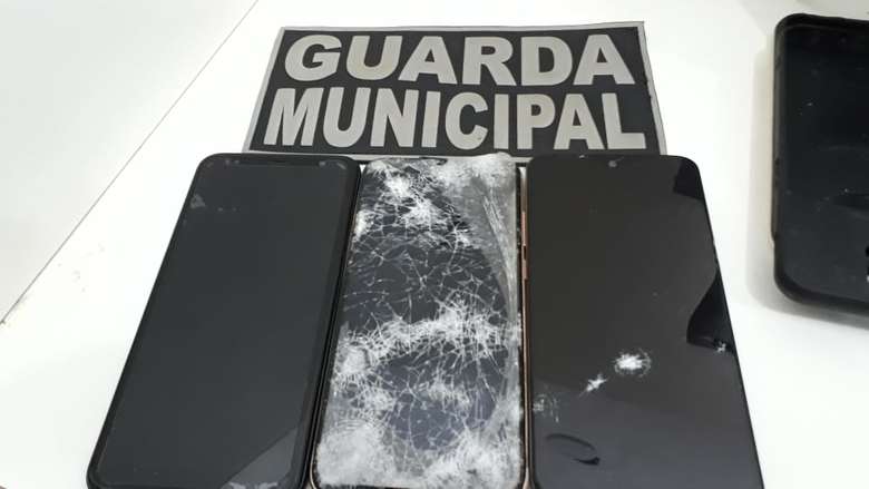 Adolescentes são apreendidos pela Guarda Após roubarem celulares em lanchonete