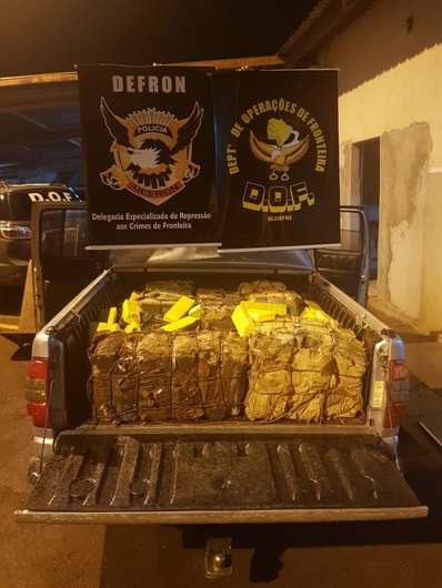 Polícia descobre entreposto do tráfico no Piratininga e homem é preso