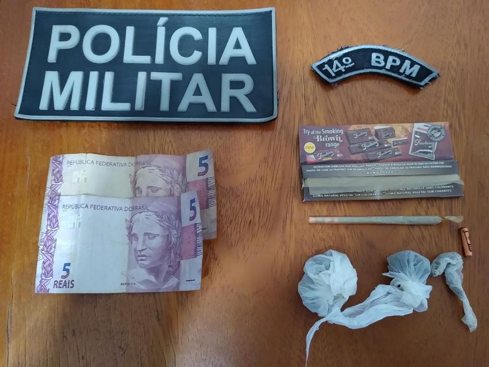 Jovens foram detidos com maconha próximo a clube em Deodápolis 