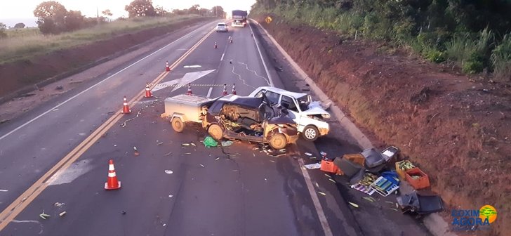 Colisão frontal na BR-163 mata uma pessoa e duas ficam feridas