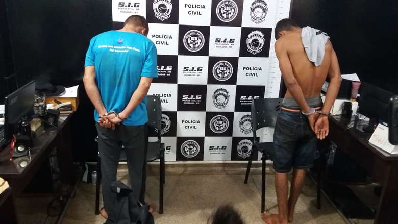 A dupla foi autuada em flagrante - Crédito: Osvaldo Duarte/Dourados News 