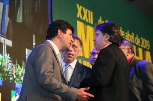 Mandetta e Caravina em evento público em Brasília