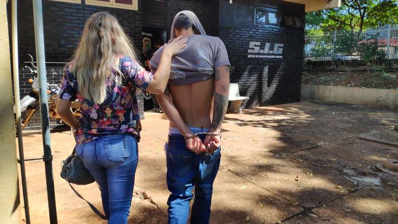 O homem estava foragido da justiça - Crédito: Osvaldo Duarte/ Dourados News 