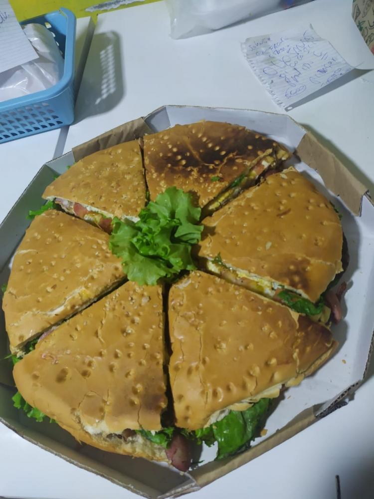 Sansão: Lanche tamanho família da Point é sensação em Deodápolis 