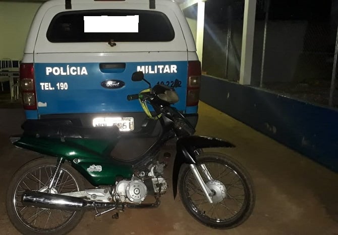 Motoneta foi apreendida com grupo que estava descumprindo toque de recolher em Deodápolis 