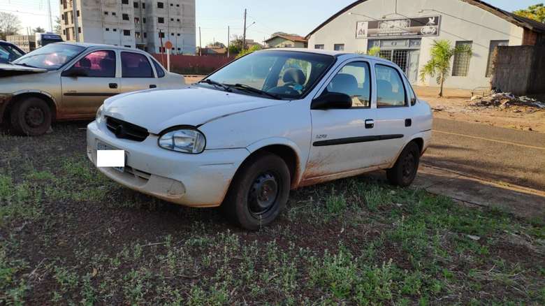 Homem transportava fardos de maconha em veículo que acabou apreendido - Crédito: Osvaldo Duarte/Dourados News 