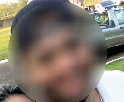 O homem está foragido e o nome e a foto não serão divulgados para preservar a vítima (Reprodução)