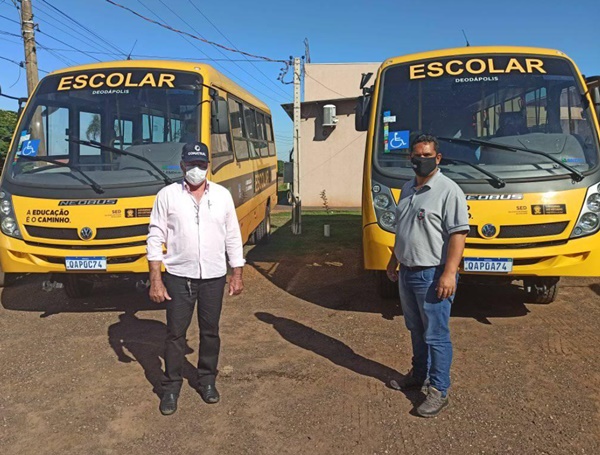 Com dois novos ônibus, município de Deodápolis amplia frota do transporte escolar 