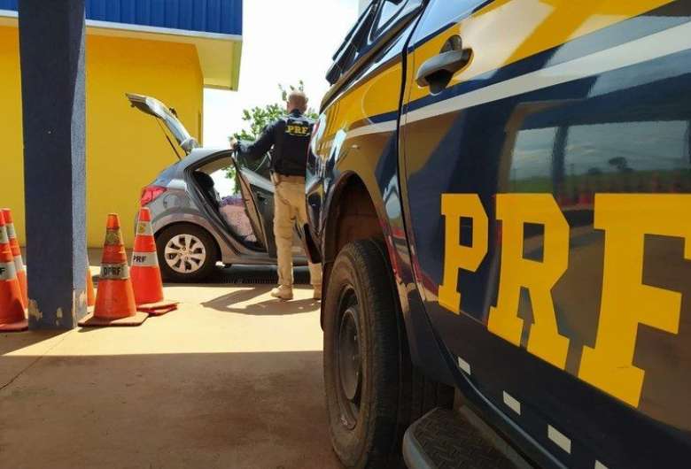 Veículo apreendido pela PRF - Crédito: Divulgação PRF 