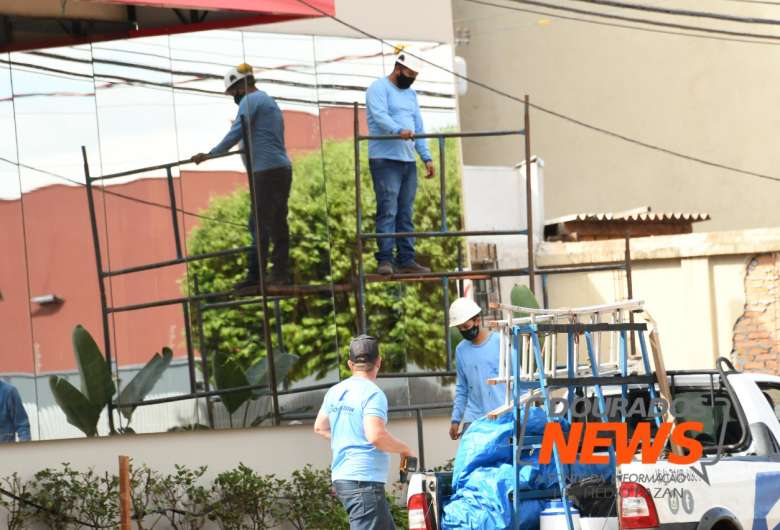 Área de serviços registrou melhor desempenho em contratações em Dourados - Crédito: Hedio Fazan/ Dourados News 