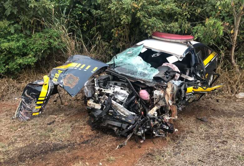 Veículo ficou destruído após colisão - Crédito: Rones César/Alvorada informa 