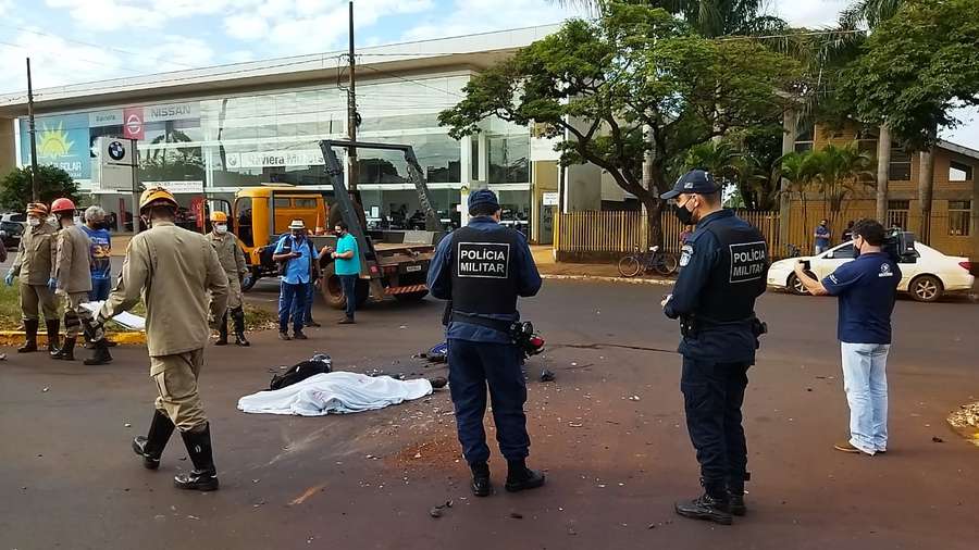 Vítima morreu no local - Crédito: Osvaldo Duarte/Dourados News 