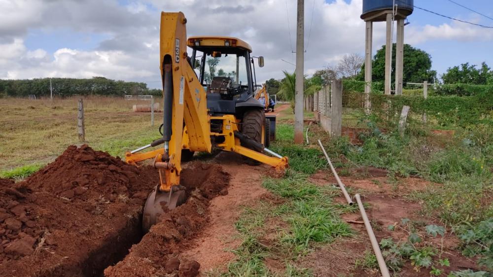 Em Deodápolis, Sanesul faz ampliação da rede de água