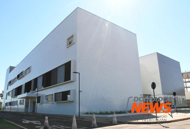 Hospital Universitário é uma das unidades hospitalares referência no atendimento da Covid-19; Taxa de ocupação de leitos se mantinha diariamente em 100% há três meses - Crédito: Arquivo / Dourados News / Hedio Fazan 