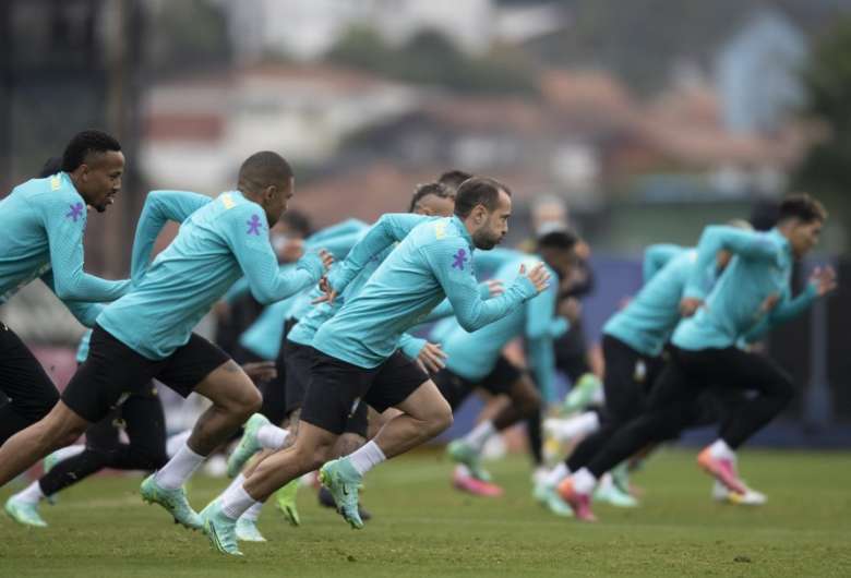 Brasil e Chile duelam pelas quartas de final da Copa América