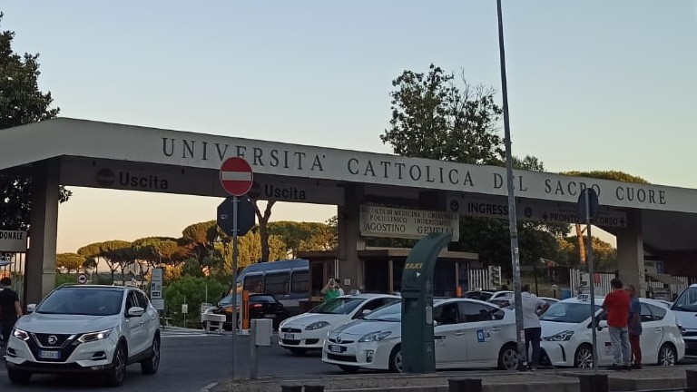 No hospital, Papa envia saudação a crianças da oncologia e neurocirurgia
