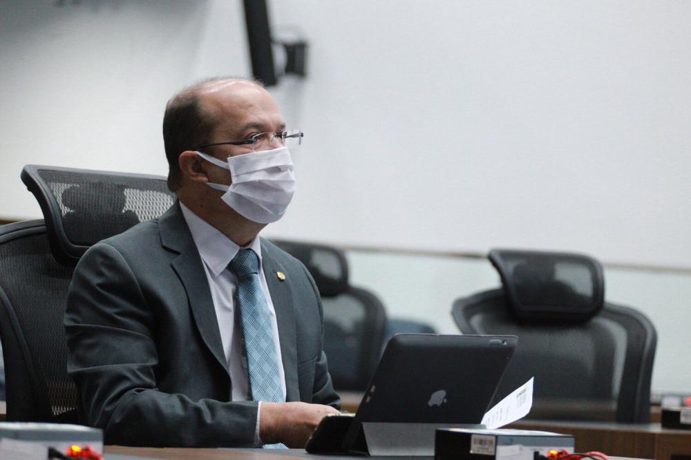  Barbosinha pede que Governo crie programa para facilitar pagamento de débitos veiculares com o Estado