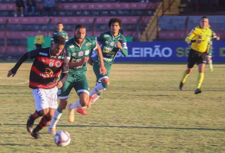 Águia Negra sai na frente, mas cede empate a time mineiro
