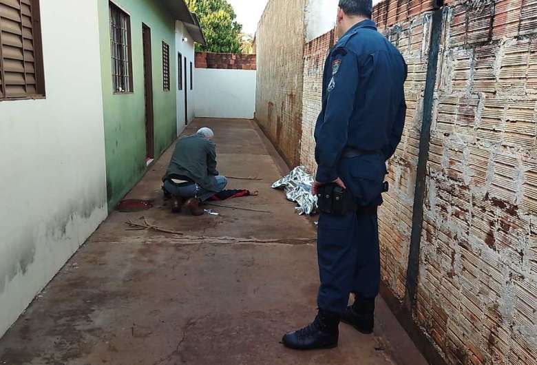 A equipe de perícia da Polícia Civil foi acionada para realizar os levantamentos - Crédito: Dourados News 
