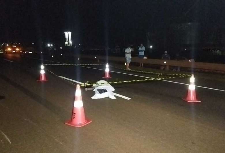 Vítima morreu no local - Crédito: Osvaldo Duarte/Dourados News 